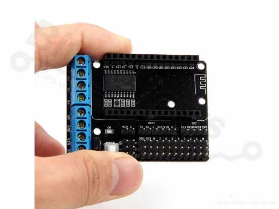 ESP8266 NodeMCU Motor shield